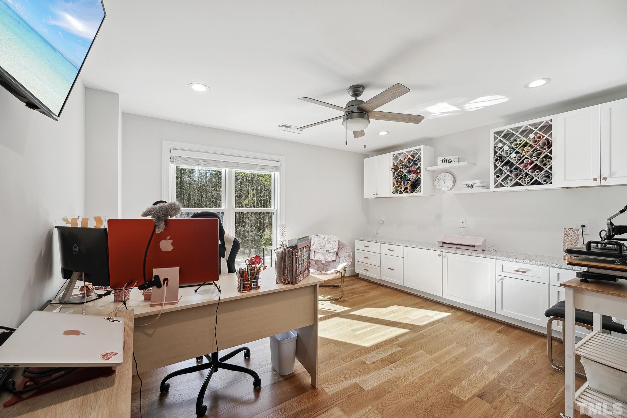 2632 Purnell Road Wake Forest, NC 27587 - Photo 34 of 60 a living room with furniture