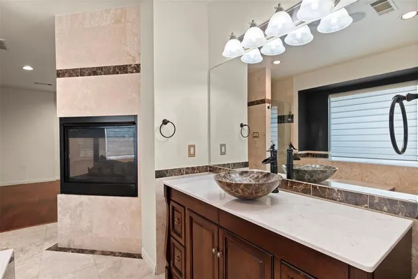 $3,500 | 808 Sabona Drive, DeSoto, TX 75115