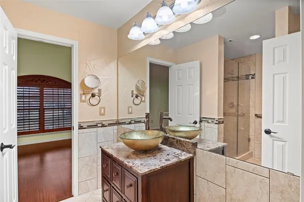 $3,500 | 808 Sabona Drive, DeSoto, TX 75115