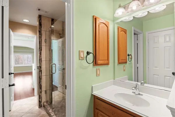 $3,500 | 808 Sabona Drive, DeSoto, TX 75115