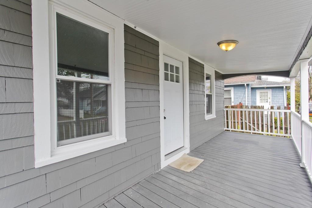 24 Berbay Circle Springfield, MA 01109 - Photo 2 of 31 Gallery Image 2