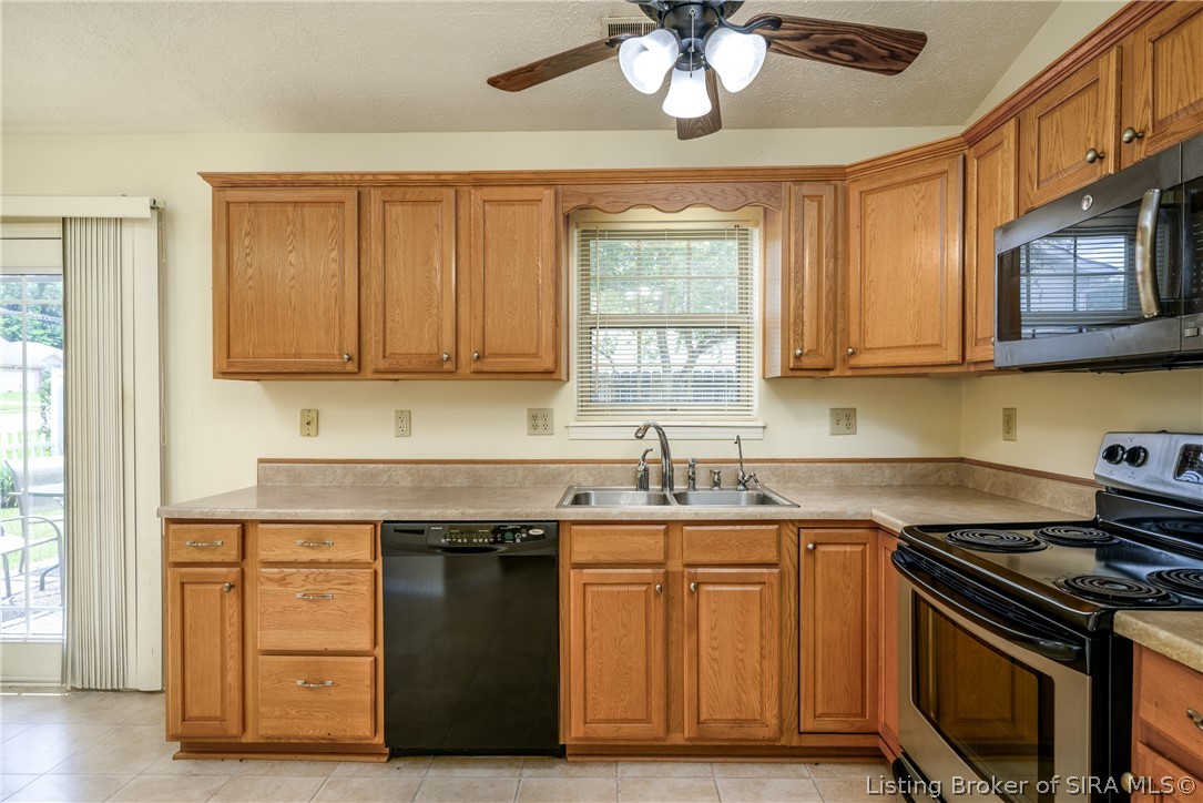 1325 Valley View Road New Albany, IN 47150 - Photo 12 of 26 Gallery Image 12