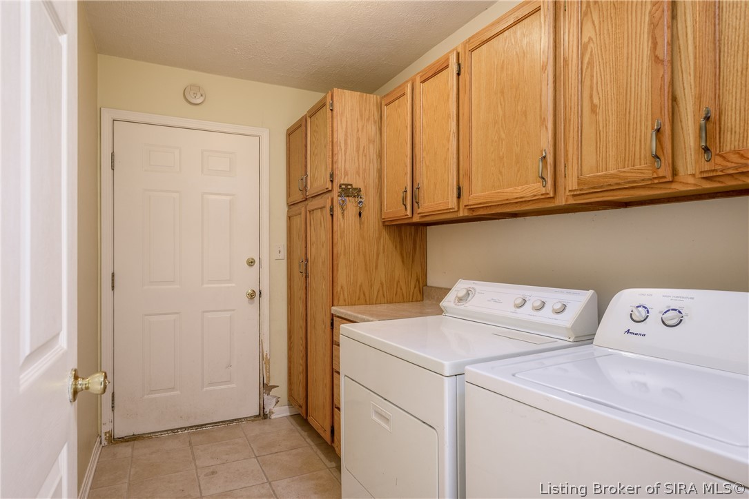 1325 Valley View Road New Albany, IN 47150 - Photo 14 of 26 Gallery Image 14