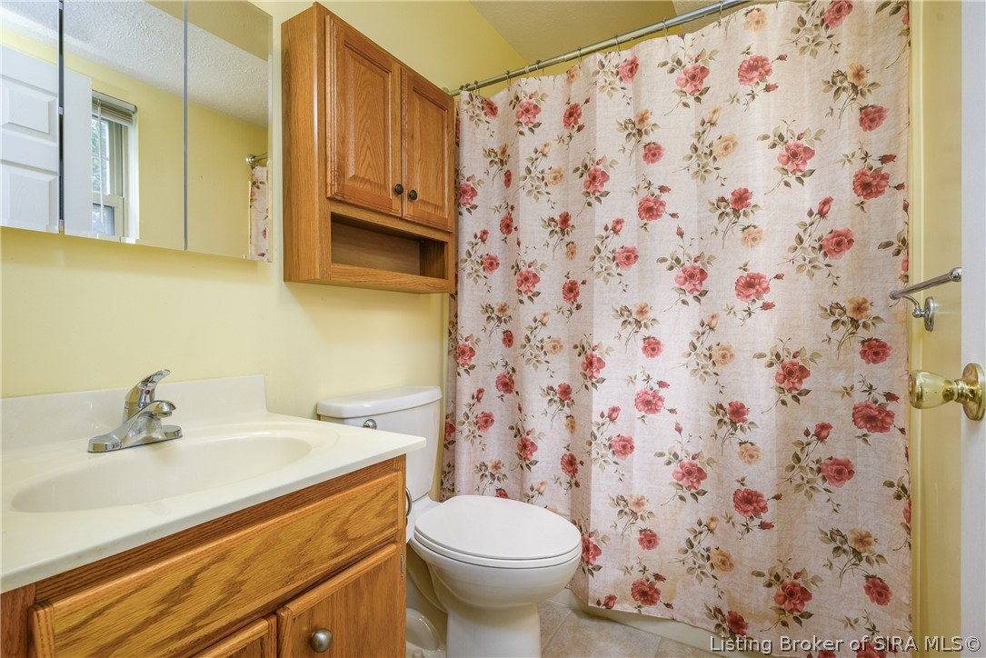 1325 Valley View Road New Albany, IN 47150 - Photo 17 of 26 Gallery Image 17