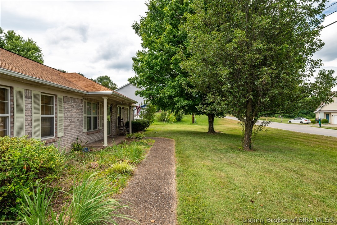 1325 Valley View Road New Albany, IN 47150 - Photo 4 of 26 Gallery Image 4