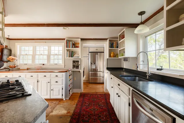 $1,499,000 | 235 Windsor Road, Hillsborough, NH 03244