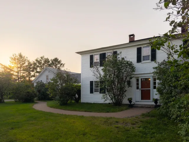 $1,499,000 | 235 Windsor Road, Hillsborough, NH 03244