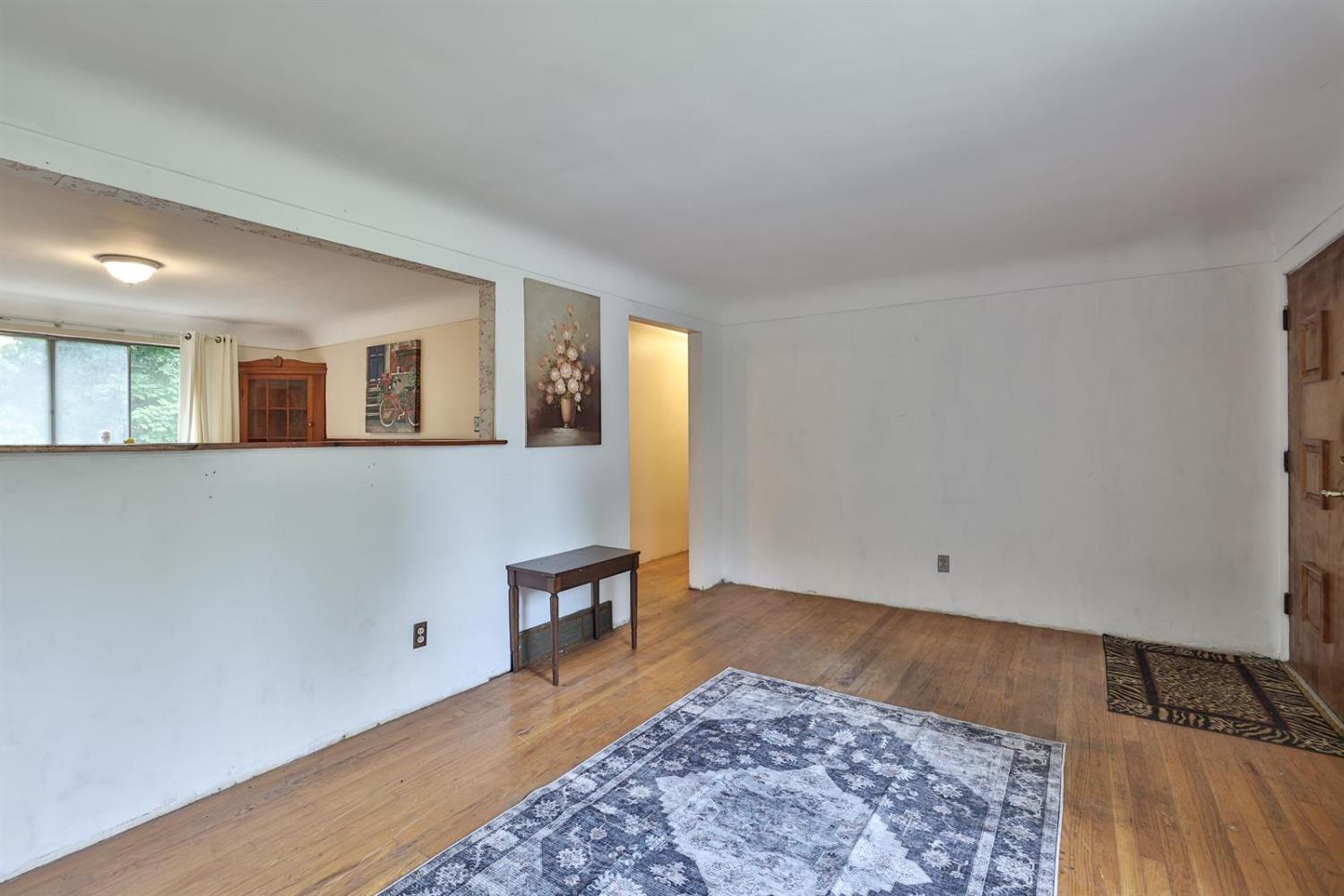 6285 Mullen Road Cincinnati, OH 45247 - Photo 7 of 32