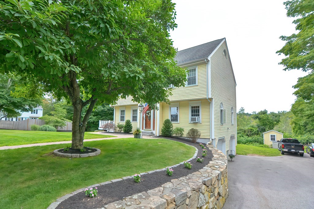 10 Valley Road Southborough, MA 01772 - Photo 4 of 41 Gallery Image 4