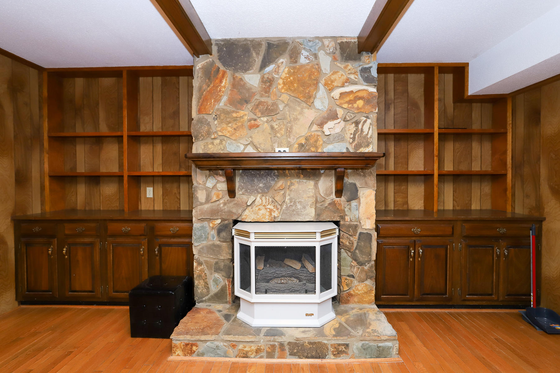 115 Oakdene Road Pooler, GA 31322 - Photo 10 of 60 family room3