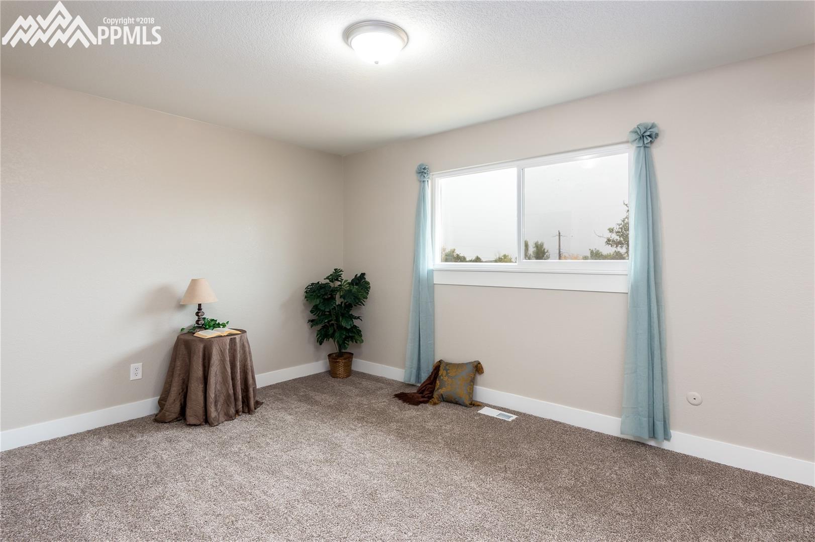 4909 Rocking R Drive Colorado Springs, CO 80915 - Photo 13 of 32 Gallery Image 13
