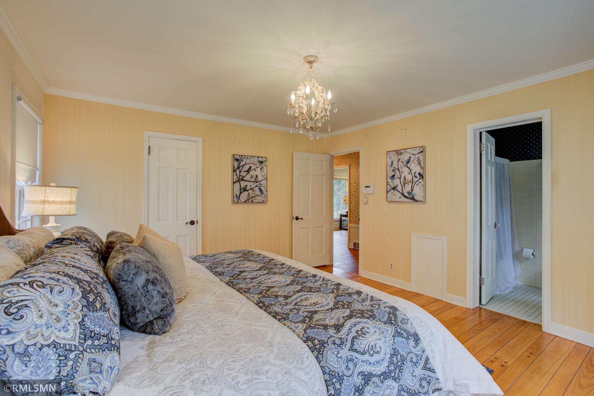 417 West Farmdale Road Hopkins, MN 55343 - Photo 12 of 24 Gallery Image 12