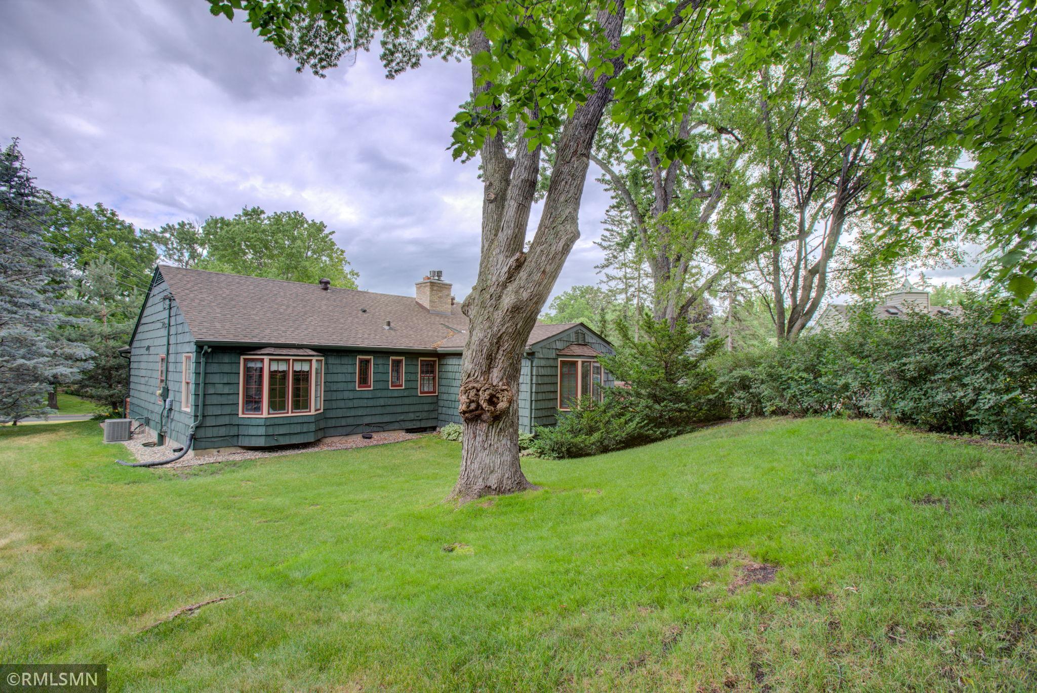 417 West Farmdale Road Hopkins, MN 55343 - Photo 24 of 24 Gallery Image 24