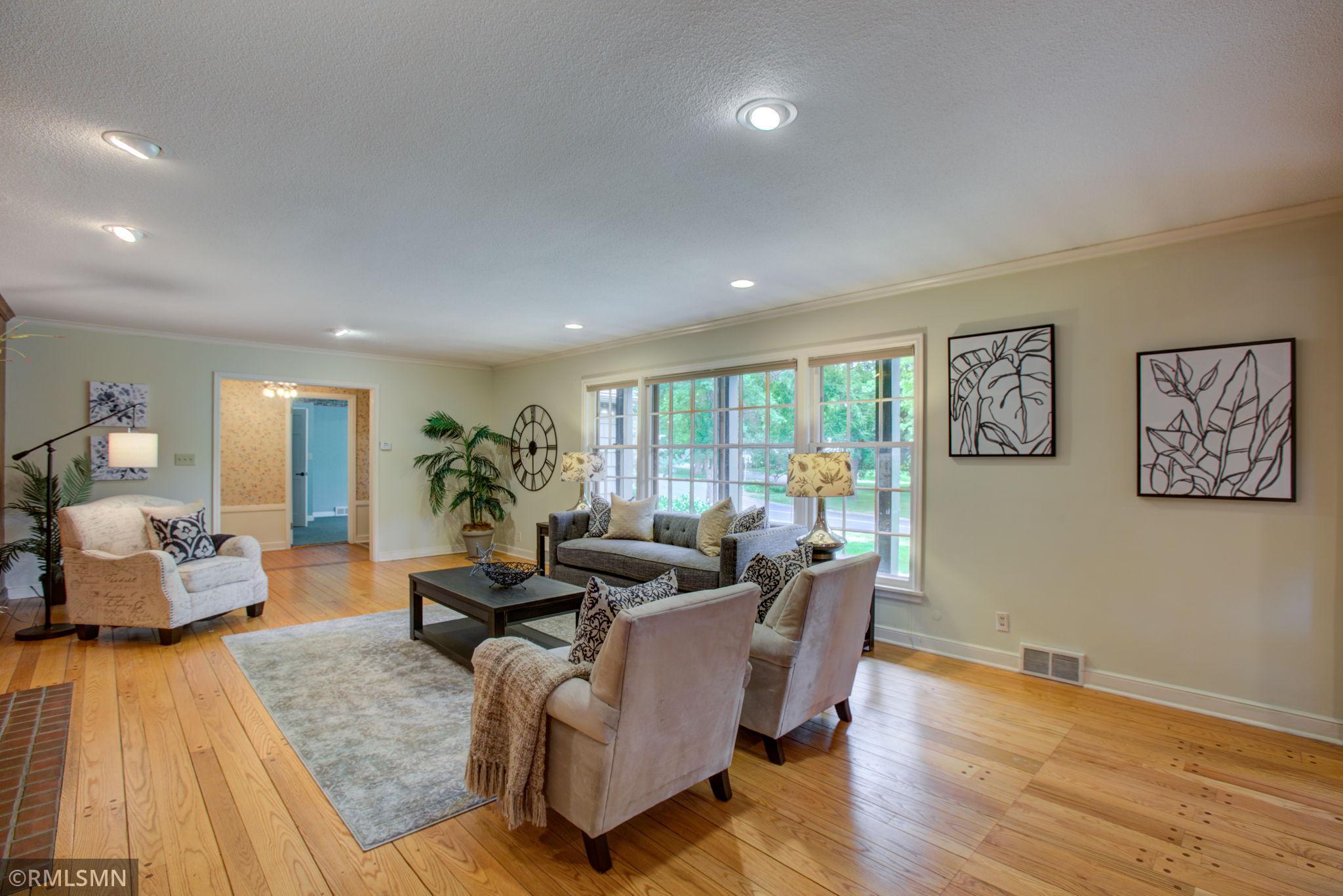 417 West Farmdale Road Hopkins, MN 55343 - Photo 5 of 24 Gallery Image 5