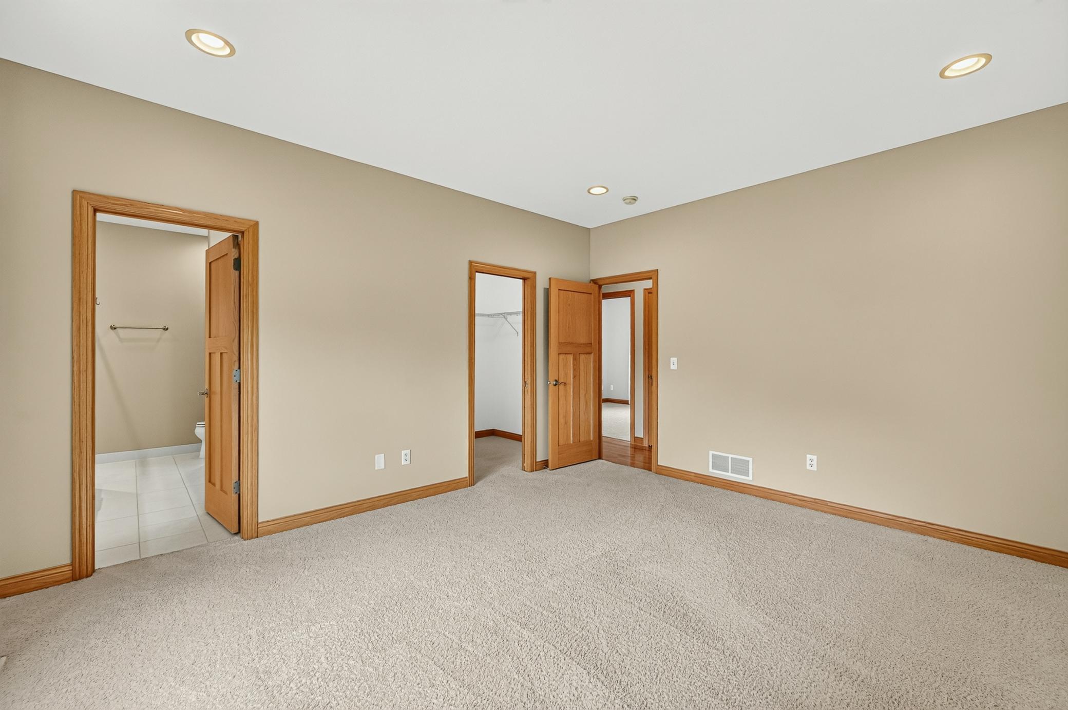5048 Scenic View Drive Southwest Rochester, MN 55902 - Photo 16 of 29 Gallery Image 16