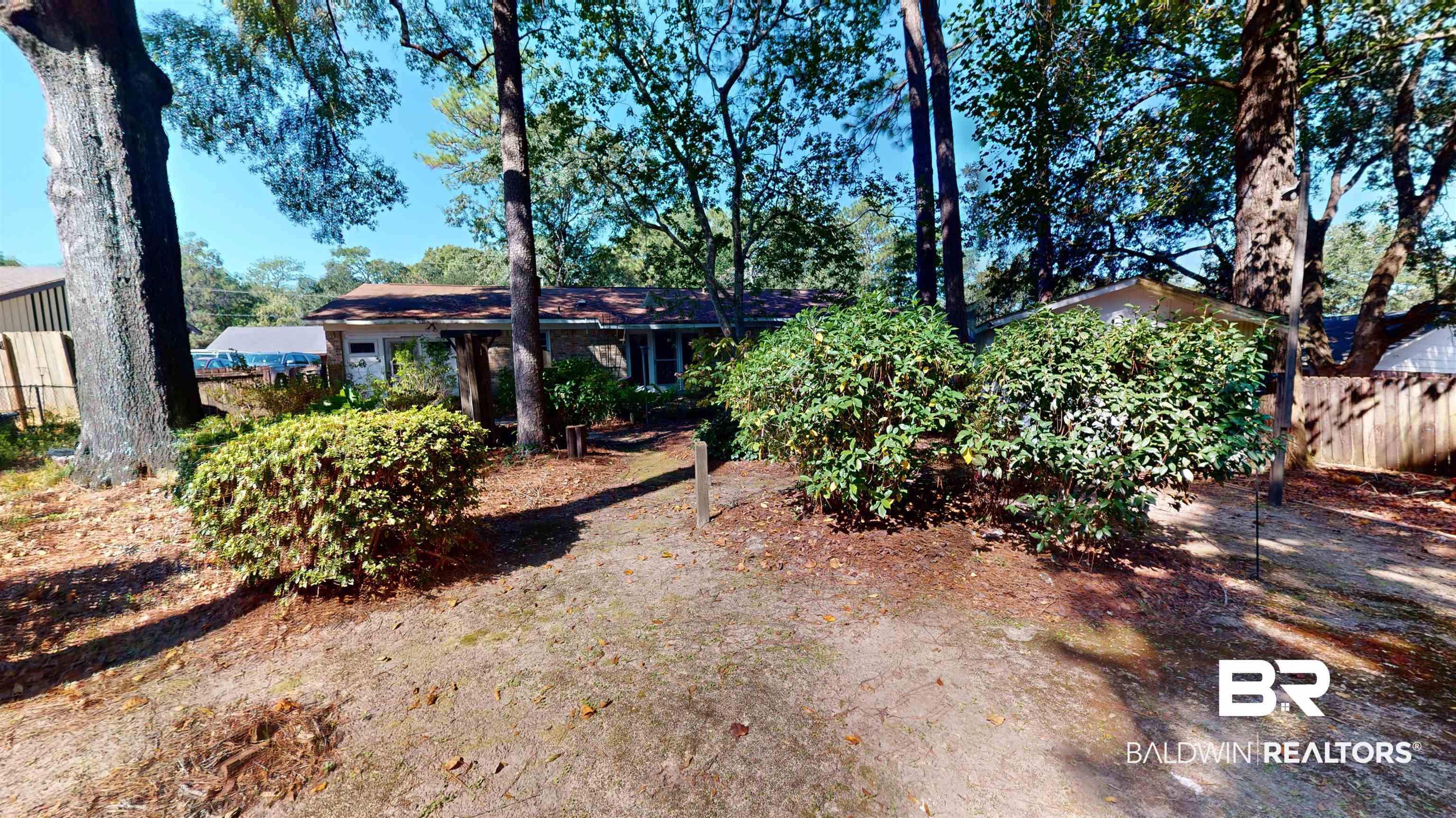 816 Overbey Drive Mobile, AL 36608 - Photo 8 of 27 View of yard