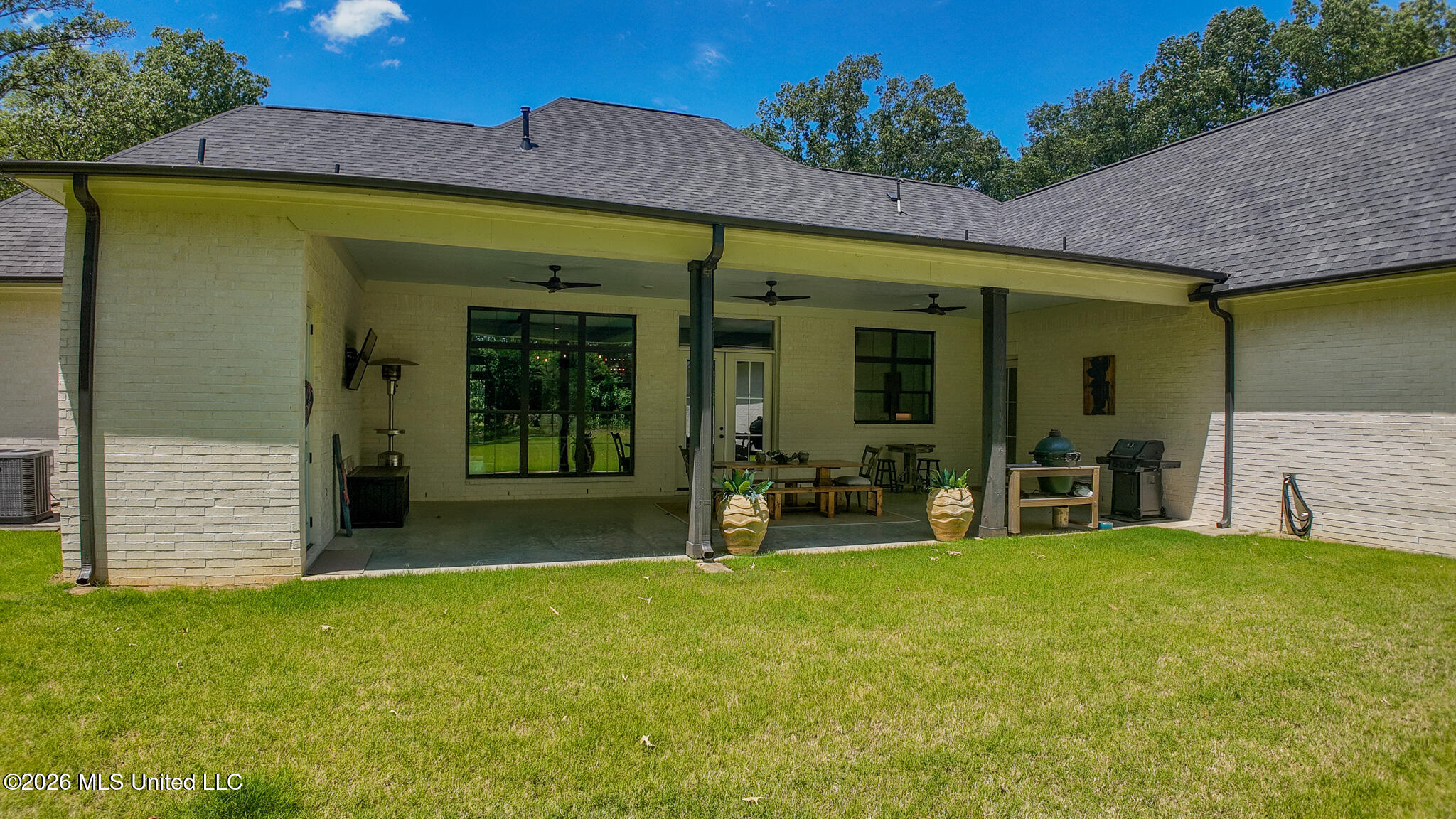 1178 Hickory Ridge Drive Hernando, MS 38632 - Photo 55 of 65 Back patio
