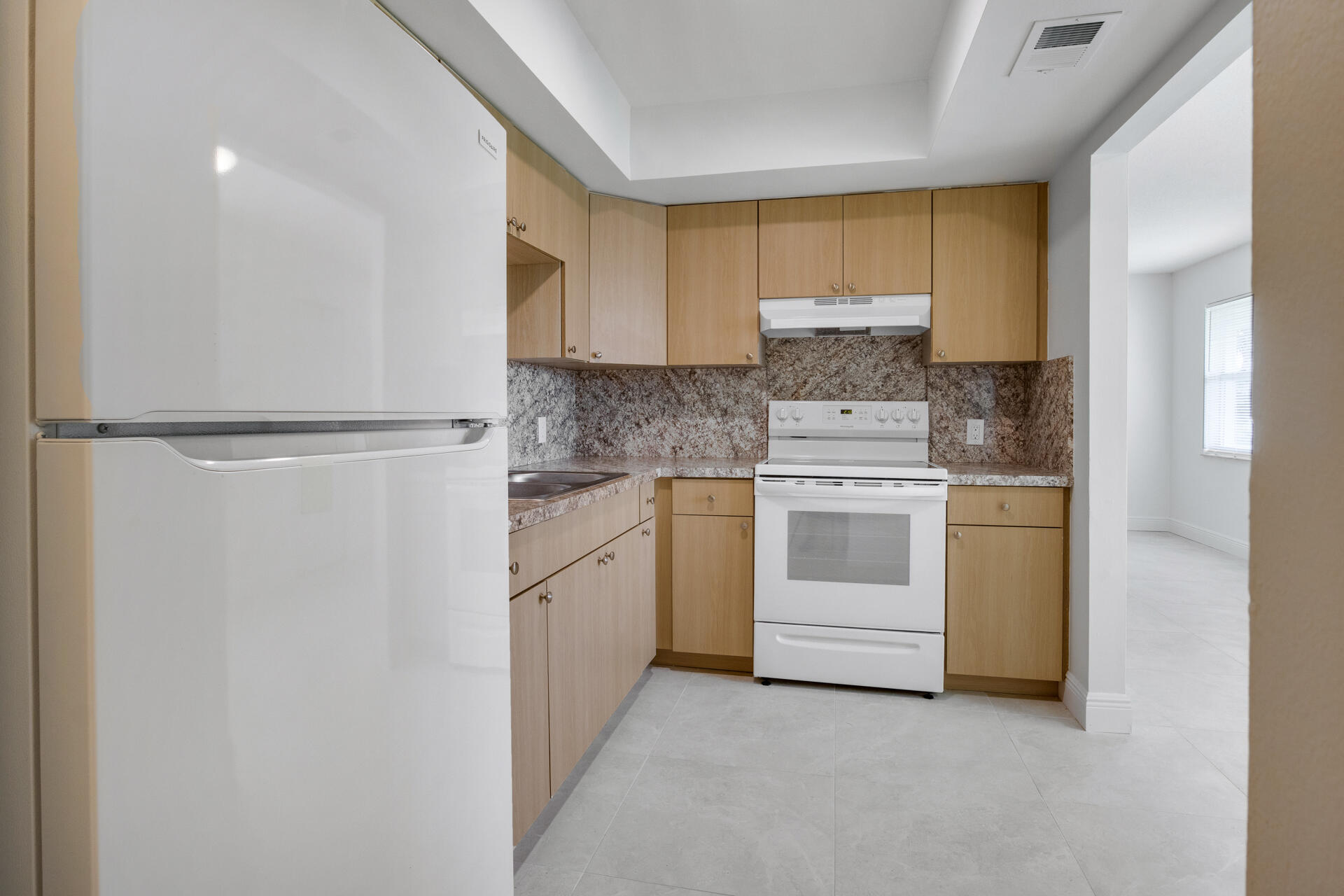 4379 Cocoanut Road West Palm Beach, FL 33406 - Photo 5 of 15 13 Kitchen 4