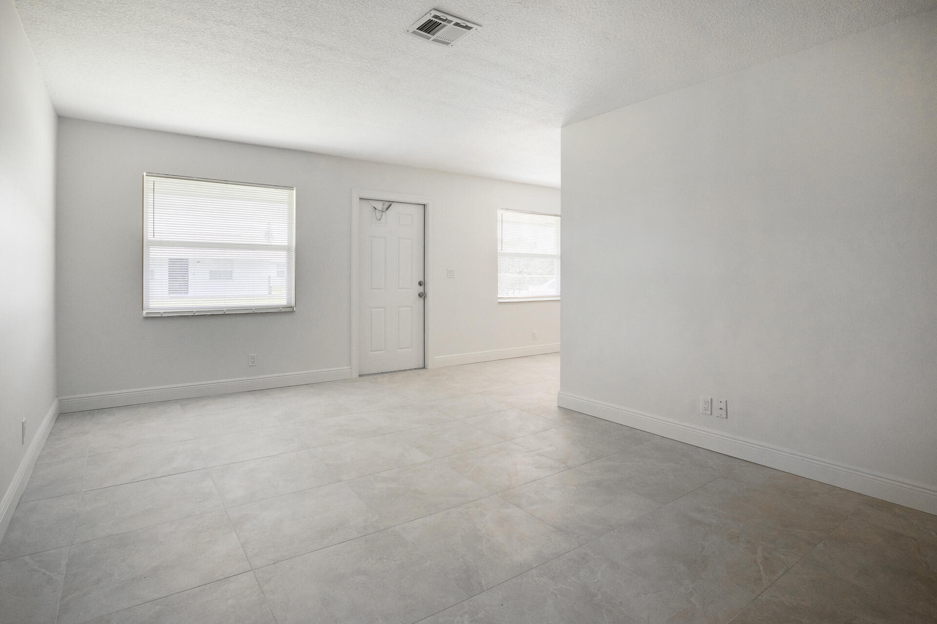 4379 Cocoanut Road West Palm Beach, FL 33406 - Photo 8 of 15 17 Room 4