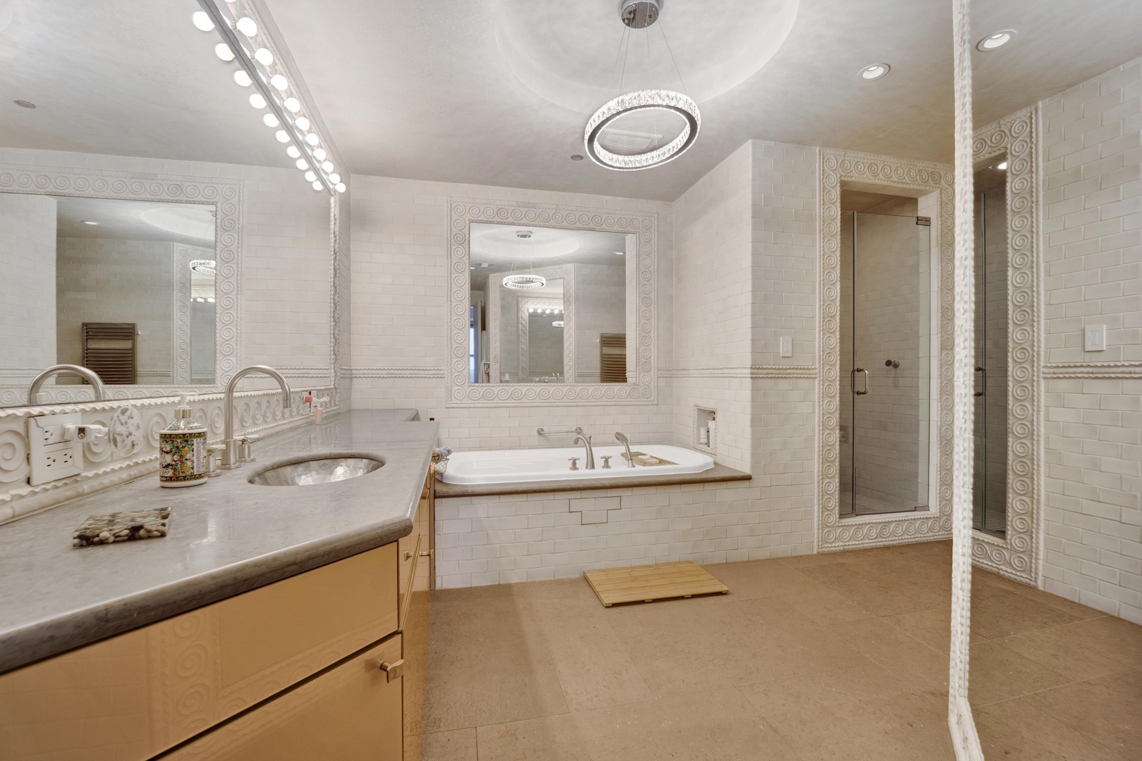 55 West Delaware Place, Unit 1120 Chicago, IL 60610 - Photo 13 of 36