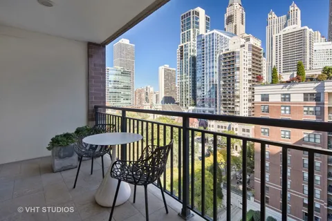 $2,399,999 | 55 West Delaware Place, Unit 1120, Chicago, IL 60610