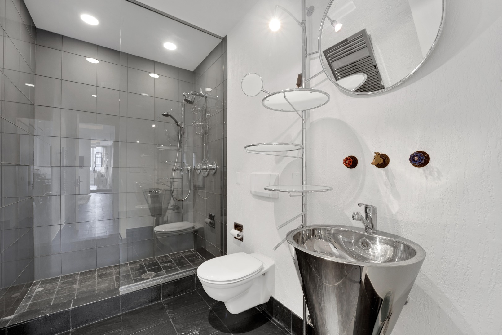 55 West Delaware Place, Unit 1120 Chicago, IL 60610 - Photo 27 of 36