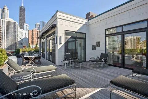 $2,399,999 | 55 West Delaware Place, Unit 1120, Chicago, IL 60610