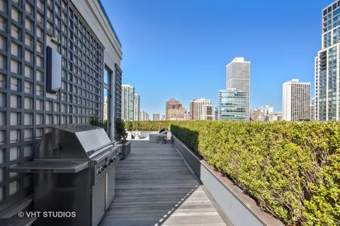 $2,399,999 | 55 West Delaware Place, Unit 1120, Chicago, IL 60610