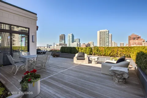 $2,399,999 | 55 West Delaware Place, Unit 1120, Chicago, IL 60610