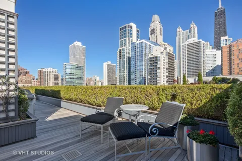 $2,399,999 | 55 West Delaware Place, Unit 1120, Chicago, IL 60610