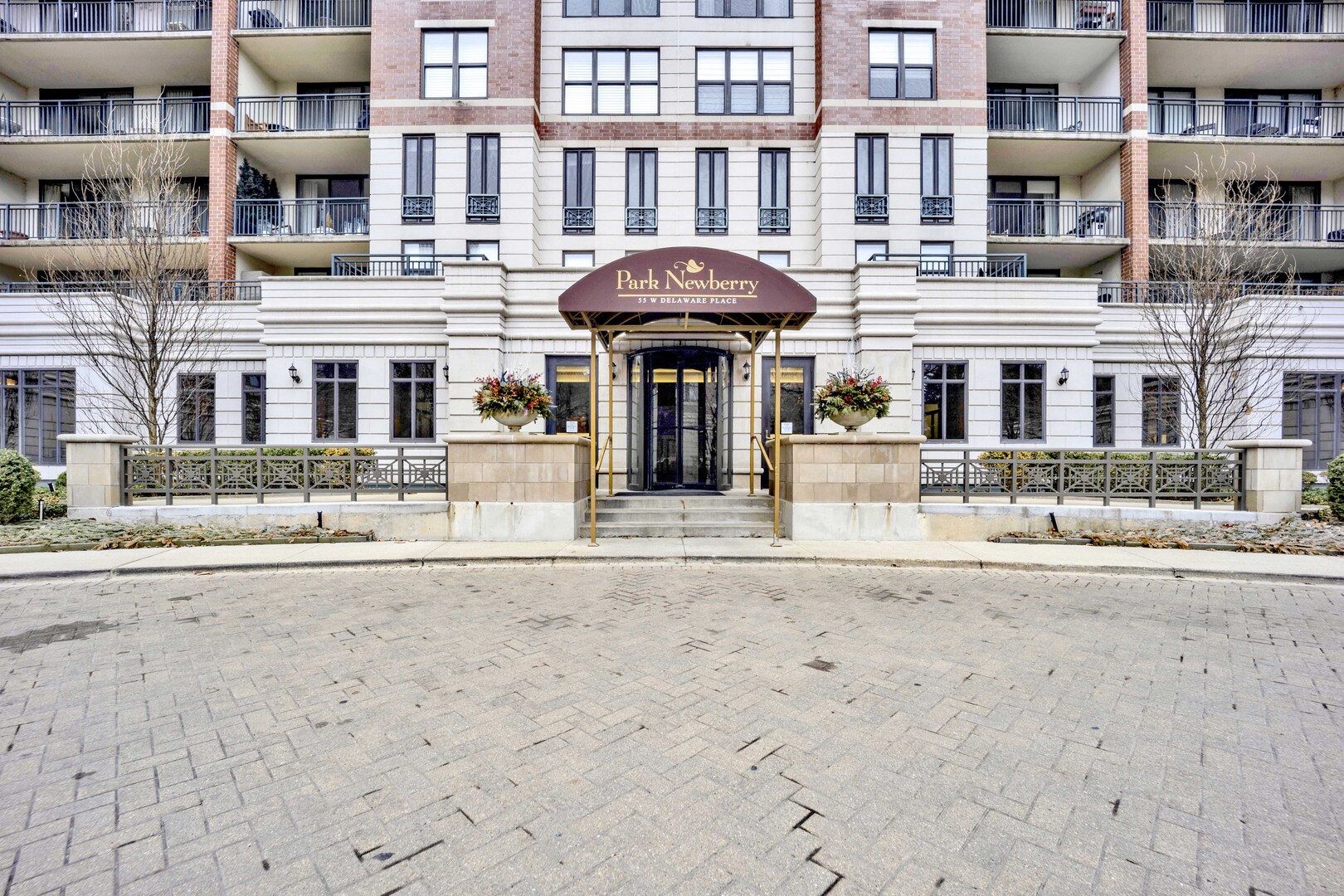 55 West Delaware Place, Unit 1120 Chicago, IL 60610 - Photo 35 of 36