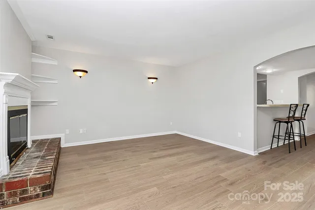 $269,900 | 10918 Carmel Crossing Road, Charlotte, NC 28226