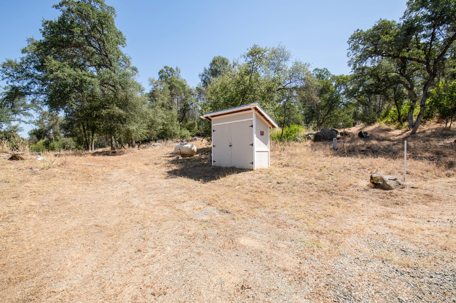 4489 Varain Road Mariposa, CA 95338 - Photo 23 of 28