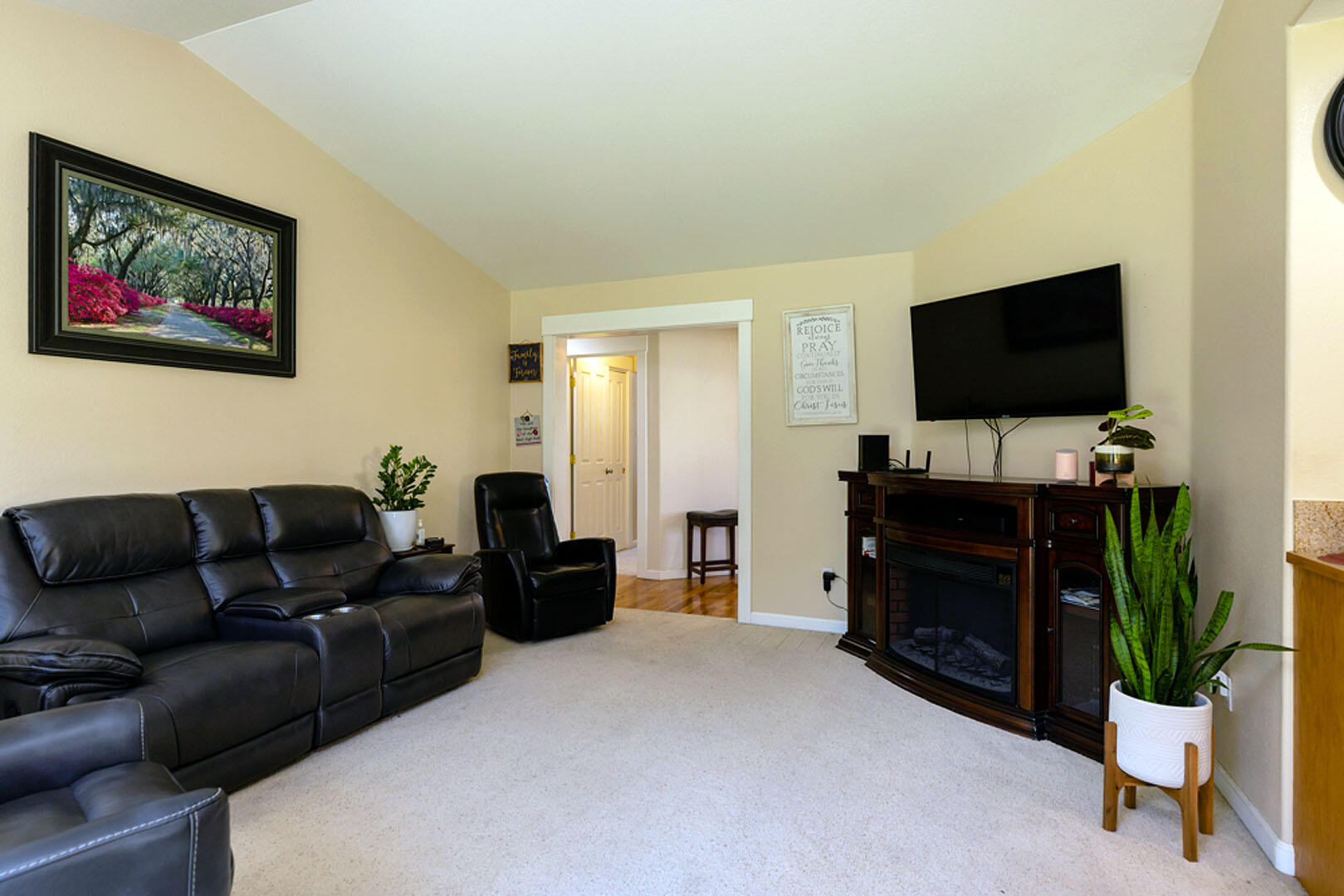 5831 Springcrest Way Klamath Falls, OR 97603 - Photo 13 of 41 5831Springcrest-13