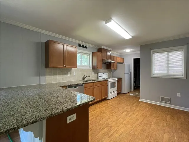 $2,500 | 2352 Arrow Circle, Atlanta, GA 30341