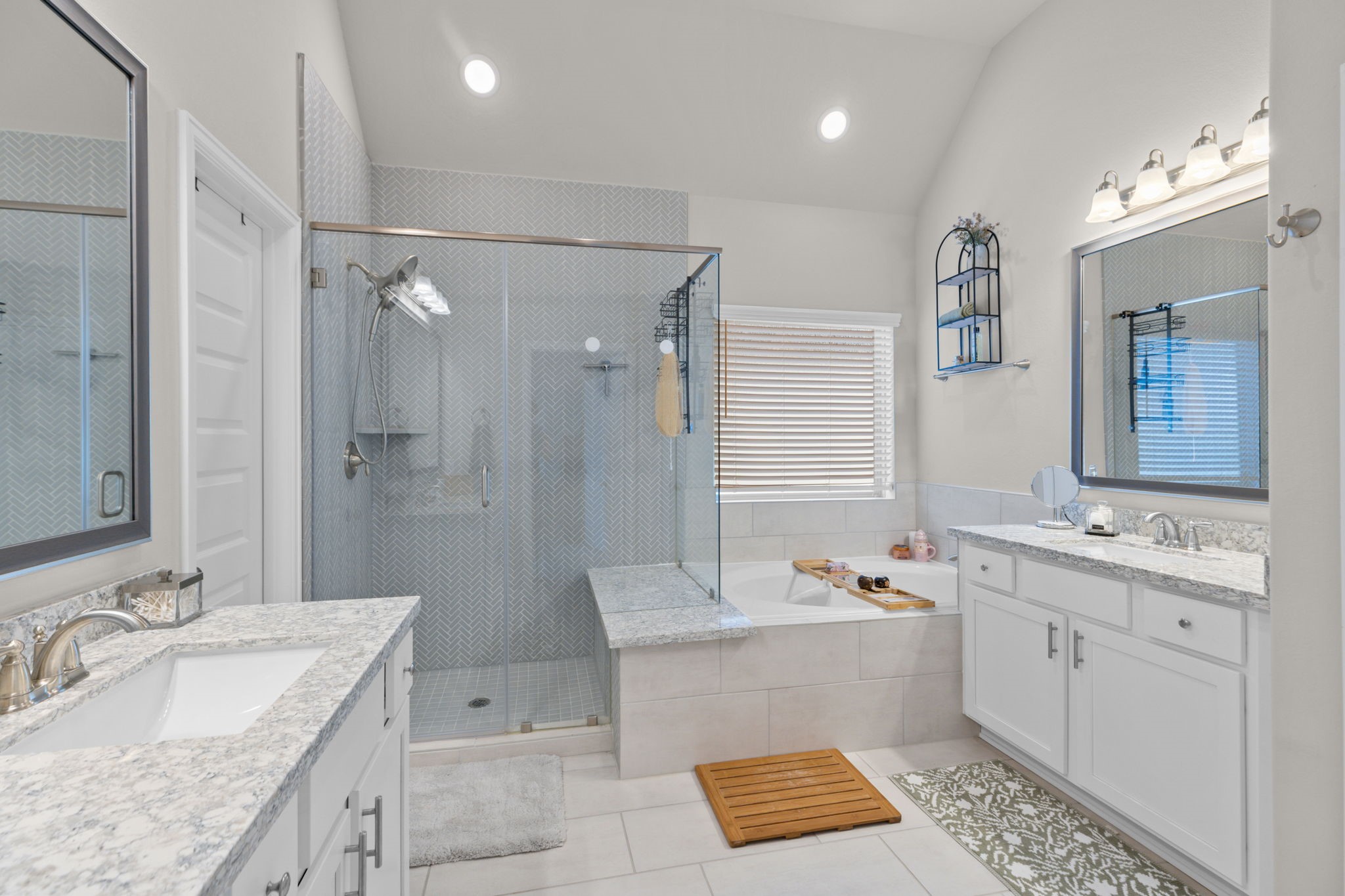 4004 Centre Meadow Way Houston, TX 77043 - Photo 24 of 33 Primary bathroom with two sinks