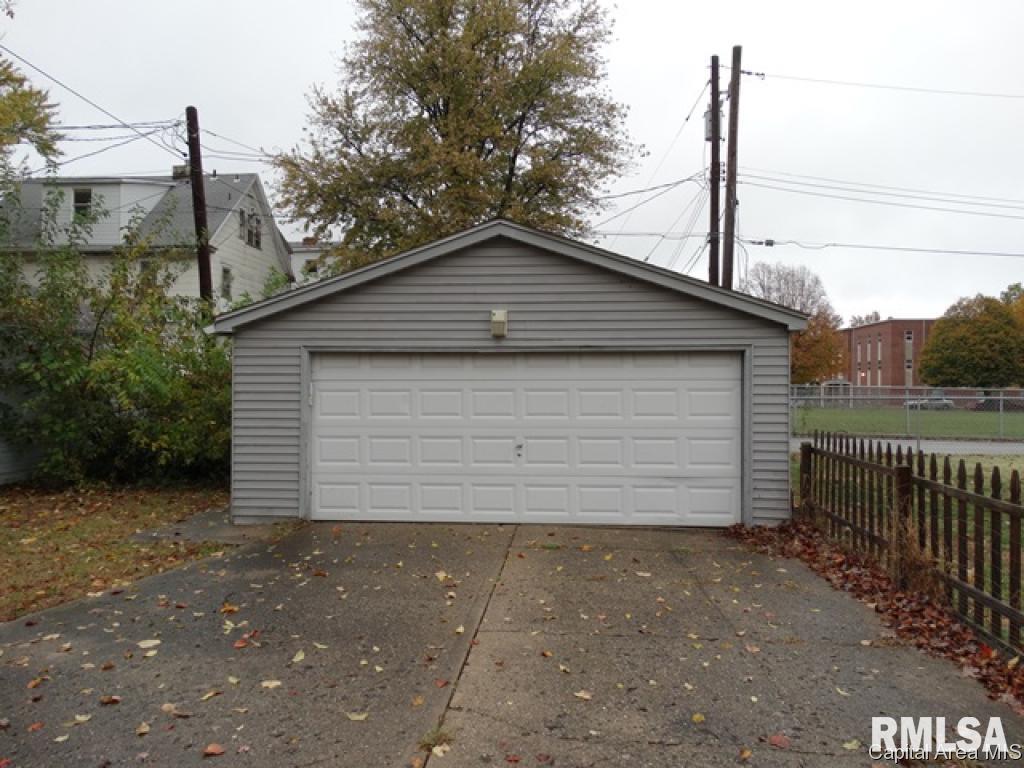 925 West Lawrence Avenue Springfield, IL 62704 - Photo 11 of 15 Gallery Image 11
