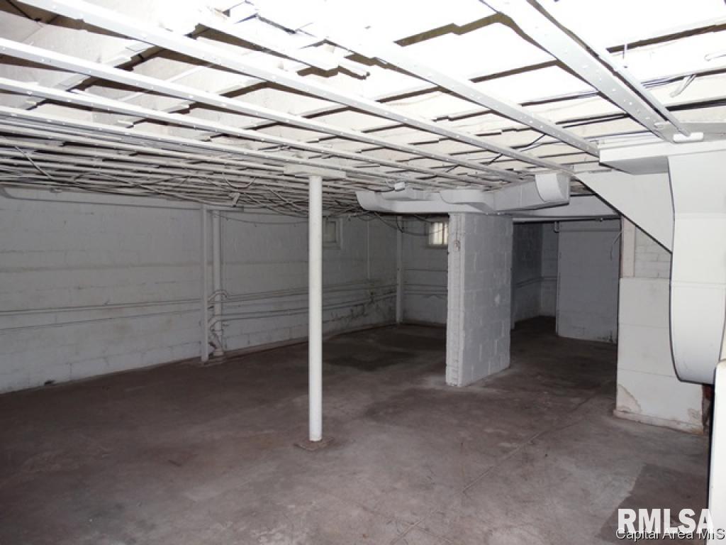 925 West Lawrence Avenue Springfield, IL 62704 - Photo 2 of 15 Gallery Image 2
