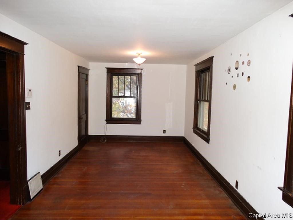 925 West Lawrence Avenue Springfield, IL 62704 - Photo 8 of 15 Gallery Image 8