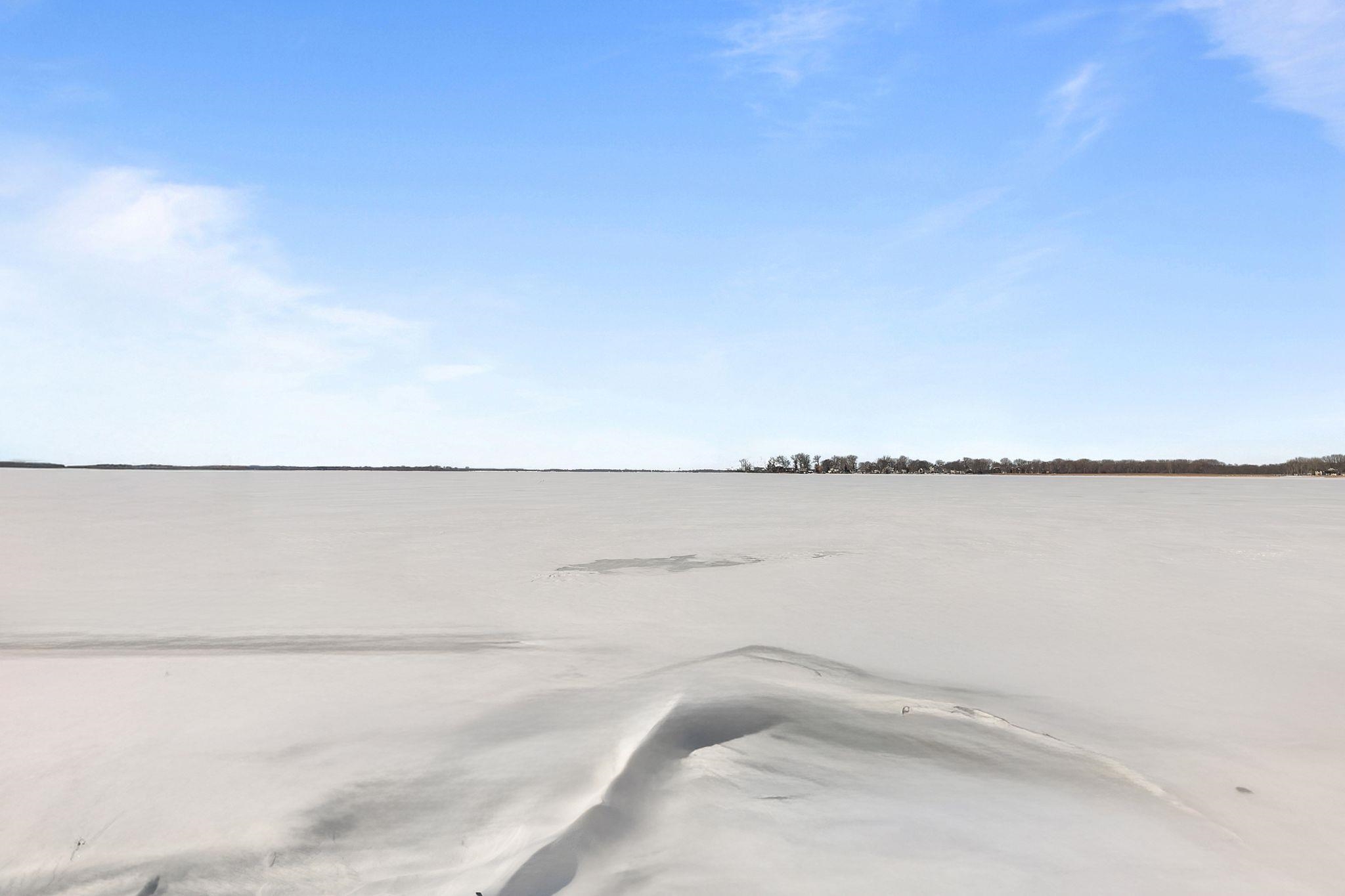 2959 Sunset Point Lane Oshkosh, WI 54904 - Photo 7 of 27