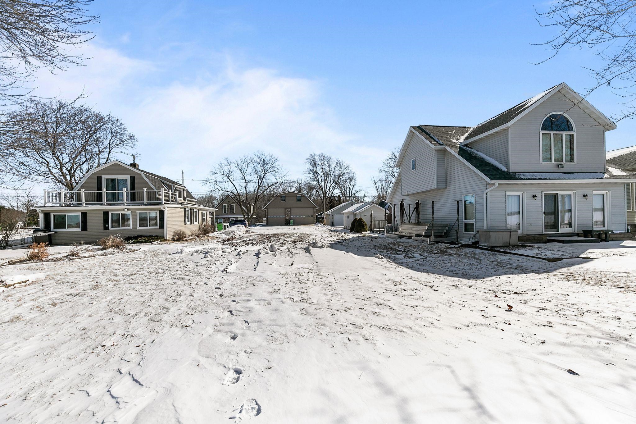 2959 Sunset Point Lane Oshkosh, WI 54904 - Photo 8 of 27