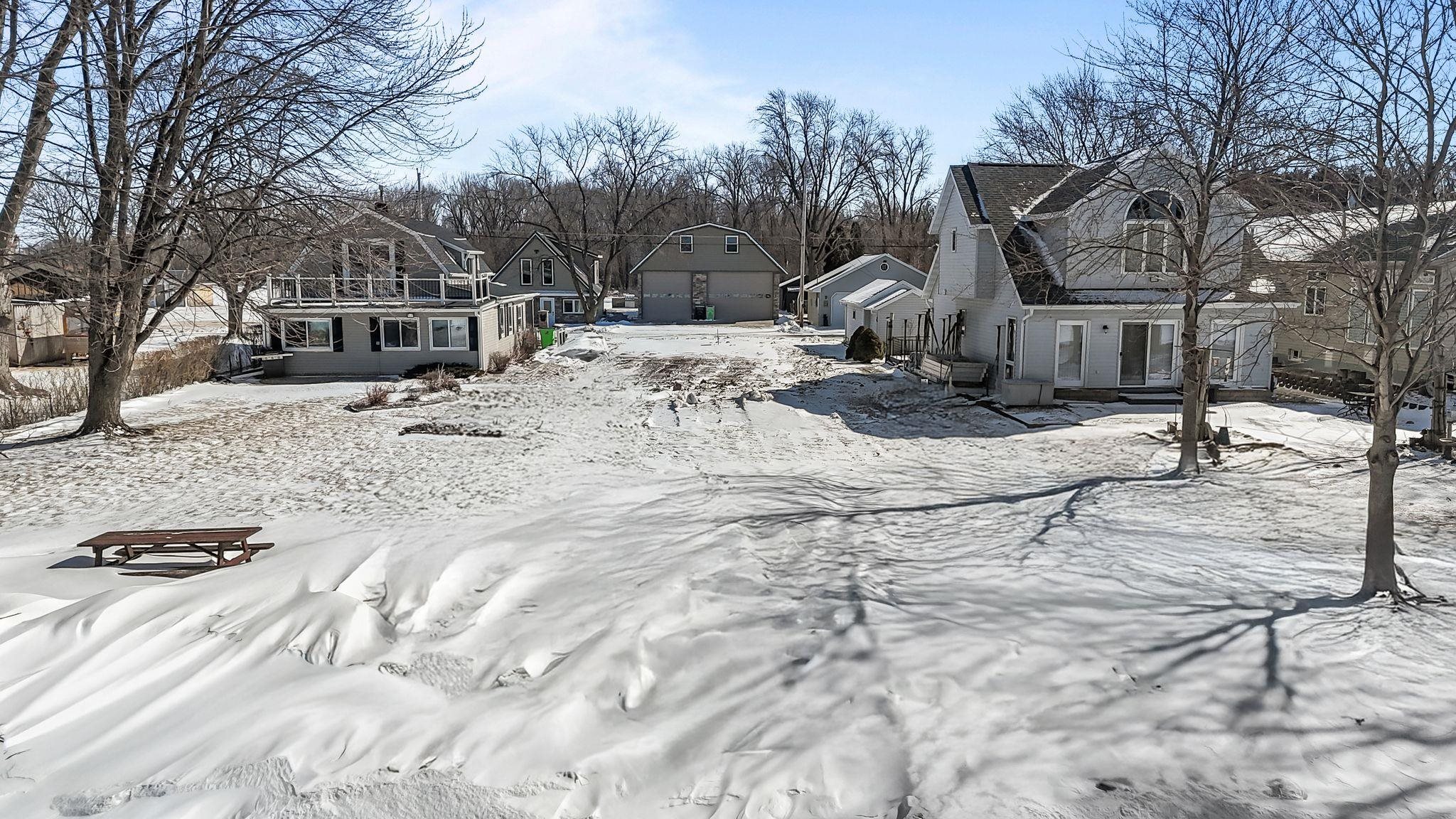 2959 Sunset Point Lane Oshkosh, WI 54904 - Photo 10 of 27