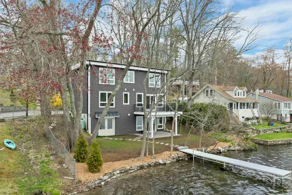 $1,300,000 | 20 1st Street, Windham, NH 03087