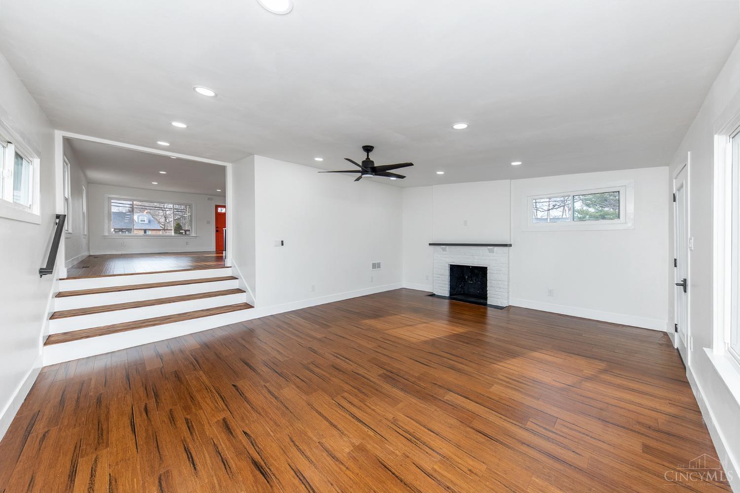 8992 Plainfield Road Cincinnati, OH 45236 - Photo 20 of 48 Gallery Image 20