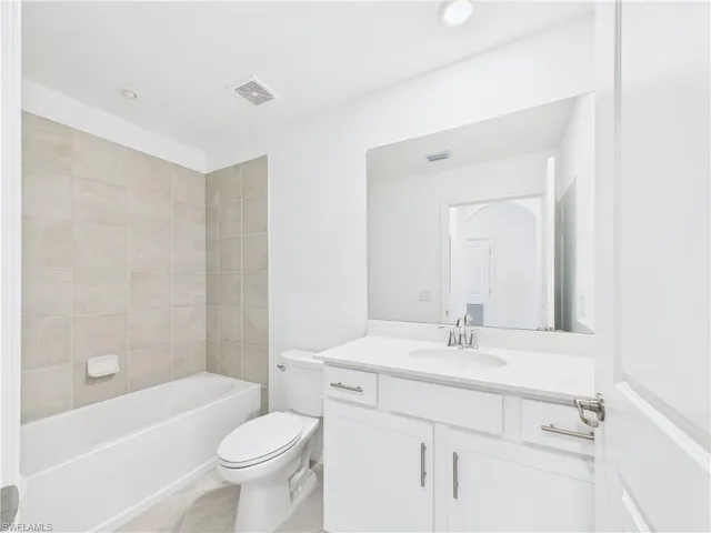 $2,100 | 5555 Double Eagle Circle, Unit 3913, Ave Maria, FL 34142