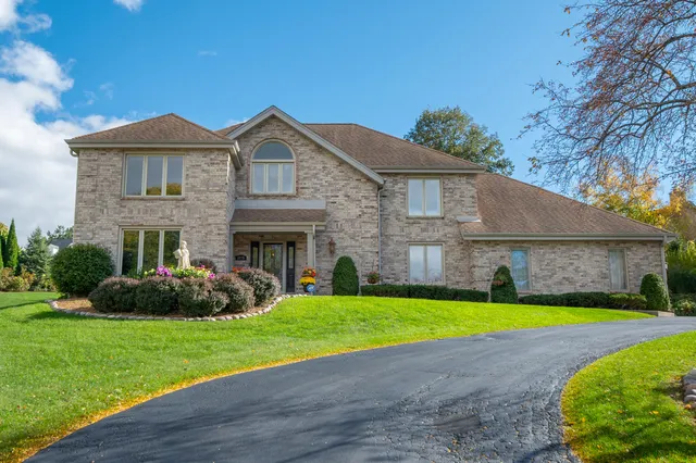 $995,000 | 19775 Trilby Court, Brookfield, WI 53045