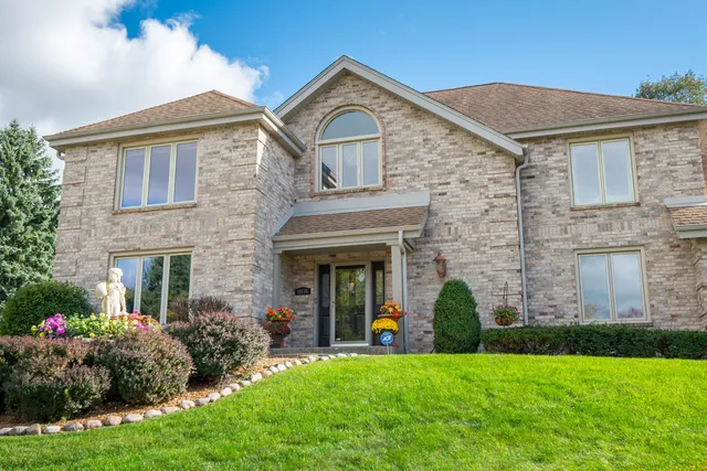 $995,000 | 19775 Trilby Court, Brookfield, WI 53045