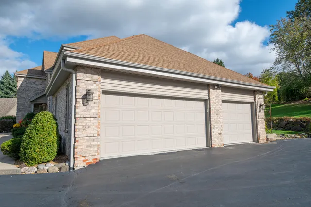 $995,000 | 19775 Trilby Court, Brookfield, WI 53045