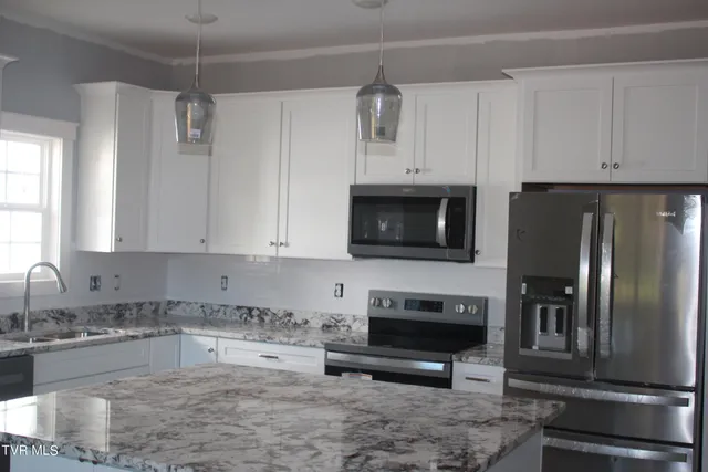 $449,900 | 225 Dry Kiln Court, Johnson City, TN 37615