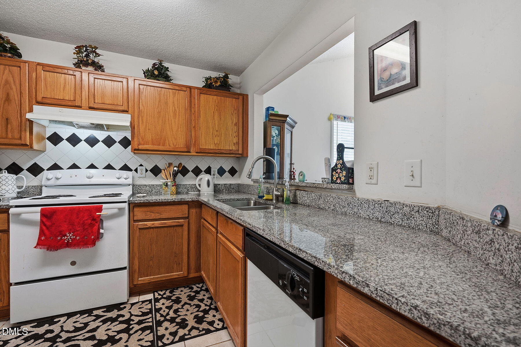 9 Pendleton Court Durham, NC 27713 - Photo 10 of 21 KitchenII Pendleton